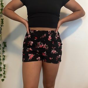 h&m cute flowy shorts